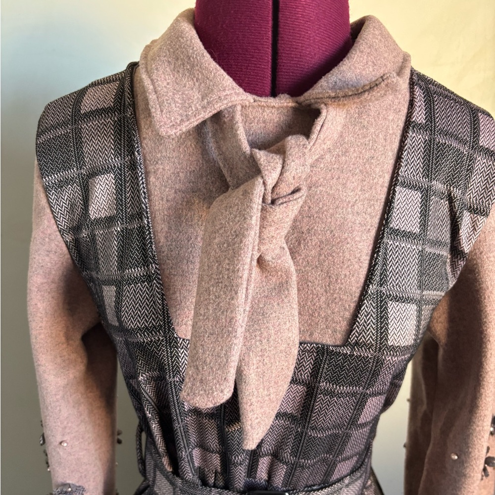 Vintage 40’s Era Pink/Gray plaid Dress w/elegant sleeves, size 38 - Picture 2 of 8